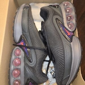 Womens Nike Airmax Size 8